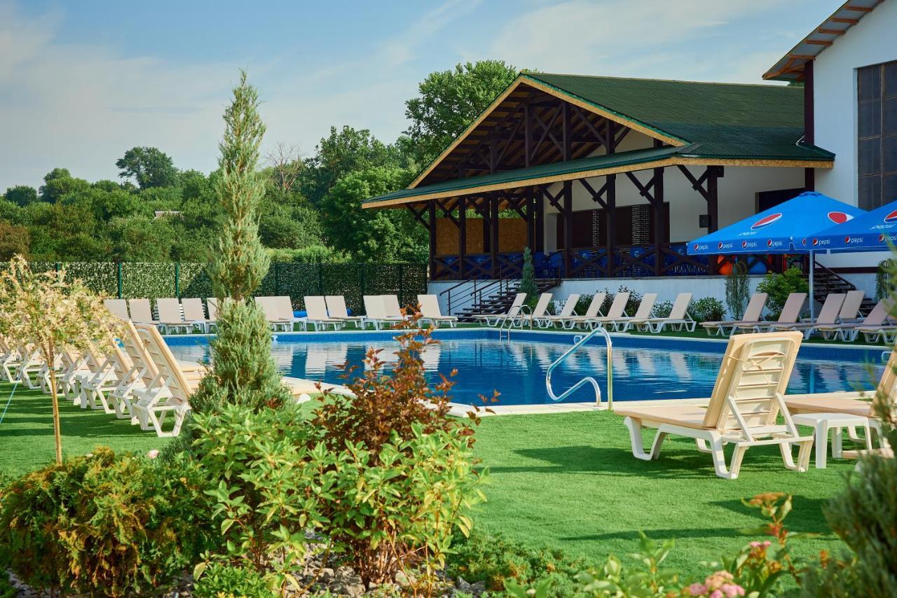 Hotel Lubenska Sloboda Olshanka ภายนอก รูปภาพ