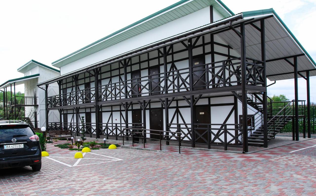 Hotel Lubenska Sloboda Olshanka ภายนอก รูปภาพ