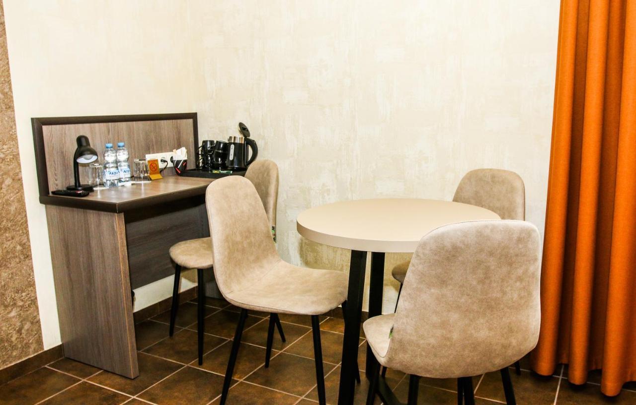 Hotel Lubenska Sloboda Olshanka ภายนอก รูปภาพ