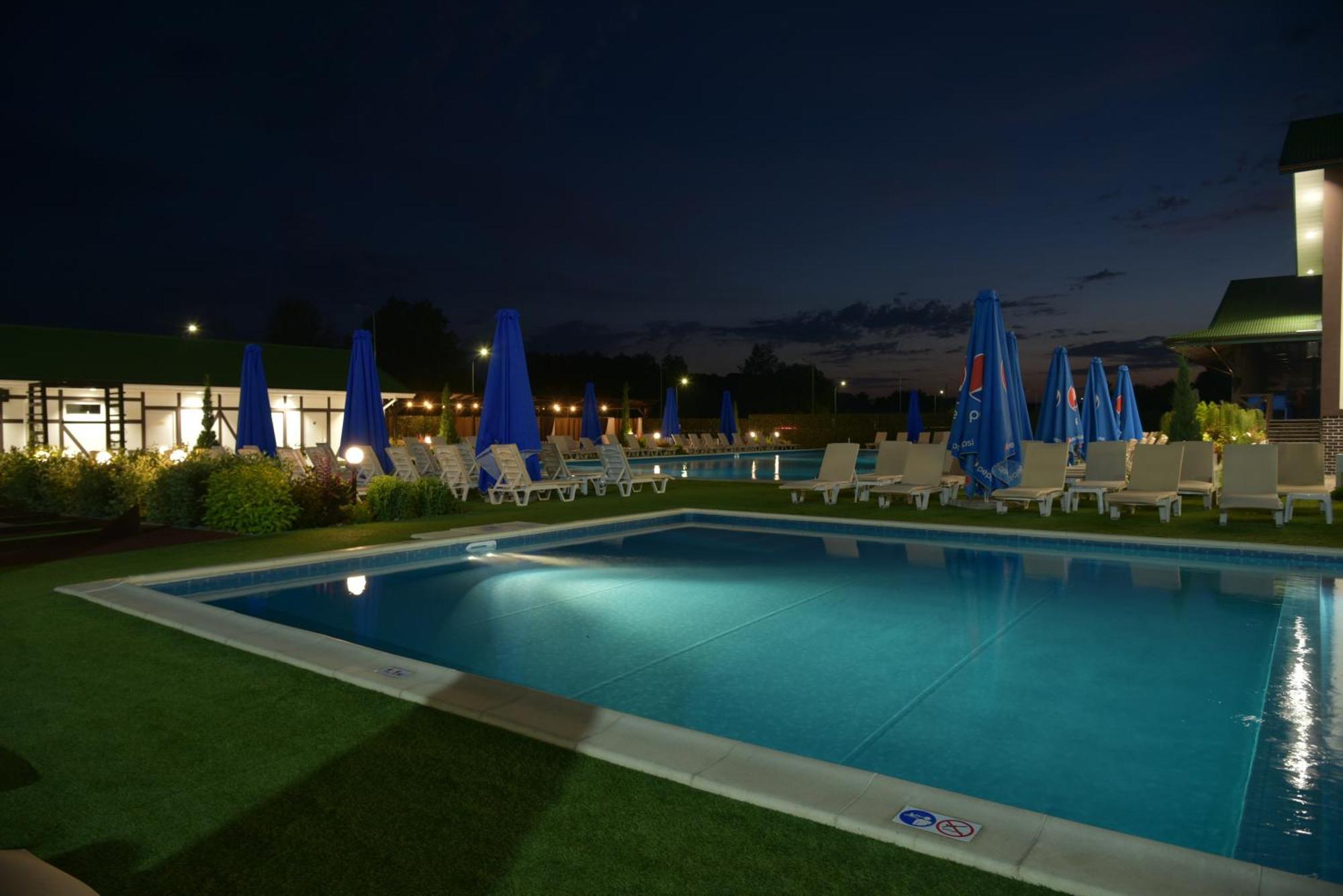 Hotel Lubenska Sloboda Olshanka ภายนอก รูปภาพ