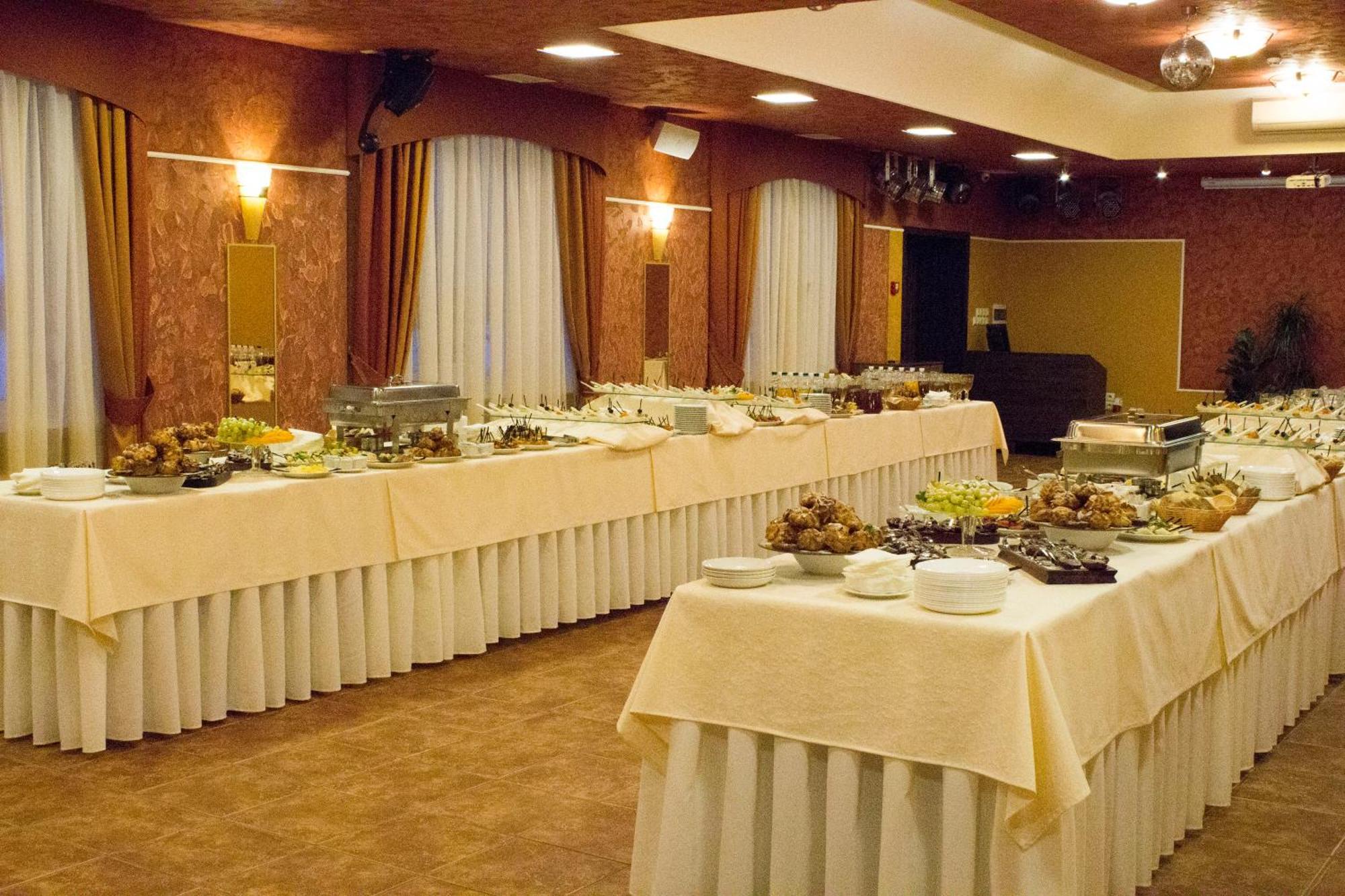 Hotel Lubenska Sloboda Olshanka ภายนอก รูปภาพ
