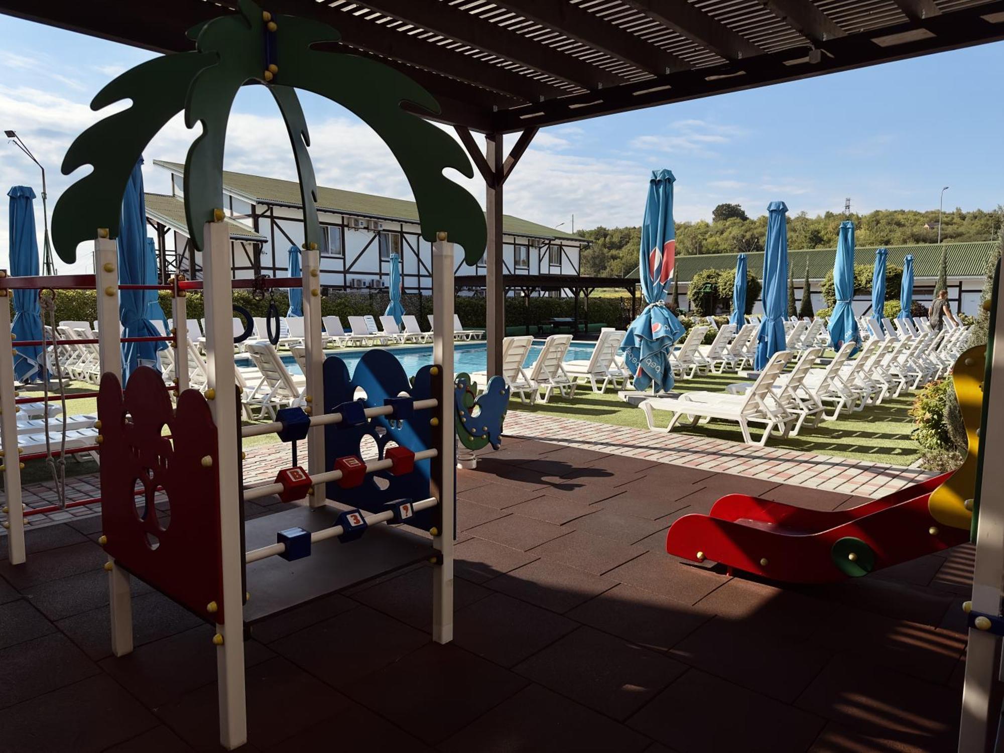 Hotel Lubenska Sloboda Olshanka ภายนอก รูปภาพ